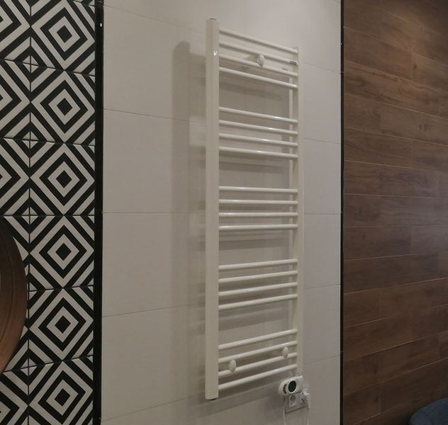 Рушникосушарка ЕЛЕКТРО біла ROBERTA 22 400 x 700 мм 300 W ECO RAL 9010 Cordivari srl 101199 фото